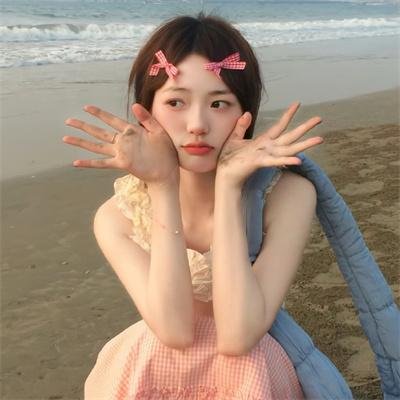 赤裸的公务员海报